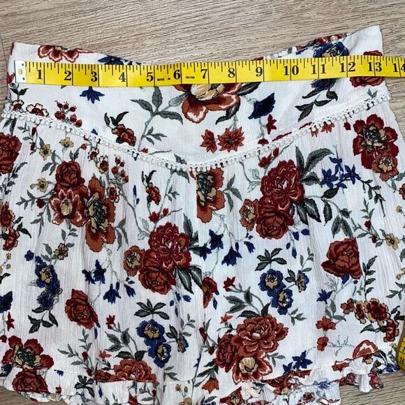American Eagle Floral Ruffle Shorts S – Cream Red Blue Boho Pom Trim Festival AE - Picture 8 of 12